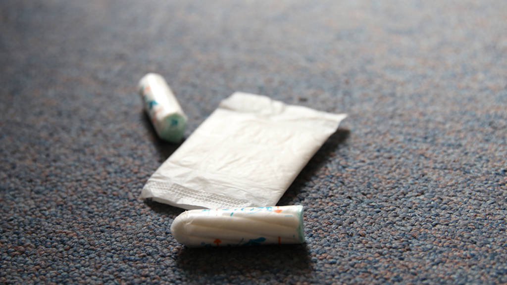 tampon et serviettes hygiéniques toxicité