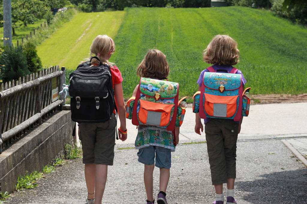 cartable trop lourd, attention