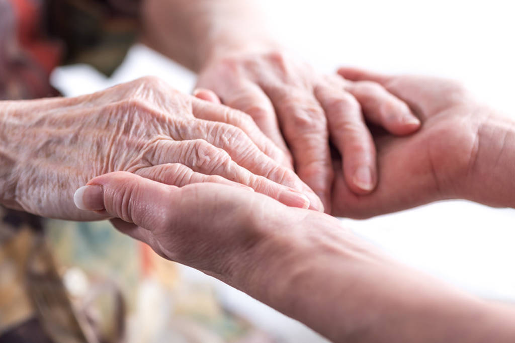 Le cong&eacute; proche aidant : modalit&eacute;s, dur&eacute;e, etc.