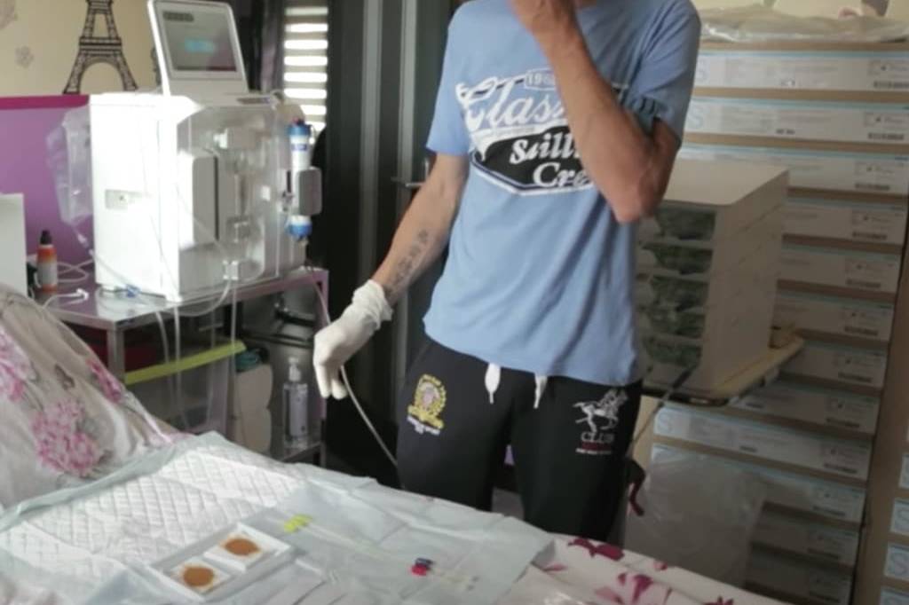 Hémodialyse à domicile dans sa chambre