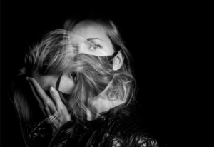 Des troubles neuropsychiatriques persistants chez 1/3 des patients après un Covid