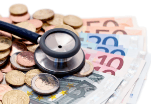 Tribune : « Restreindre l’accès à la santé ne redresse pas les comptes publics, mais fragilise la société »